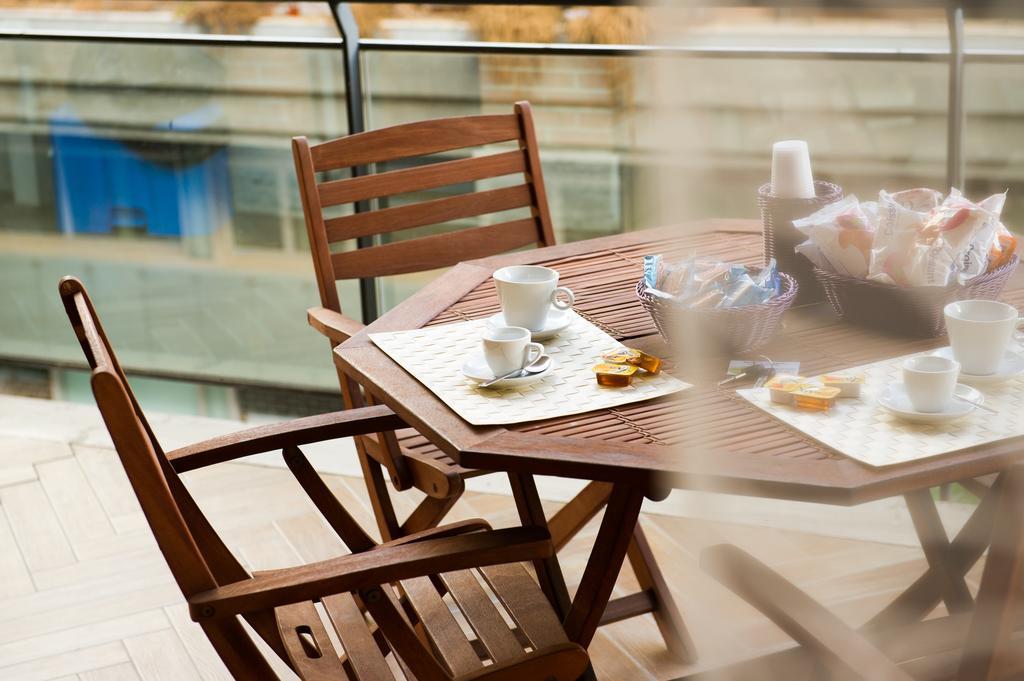 Domus Bb - Plaza Hotel ฟิวมิชีโน ภายนอก รูปภาพ
